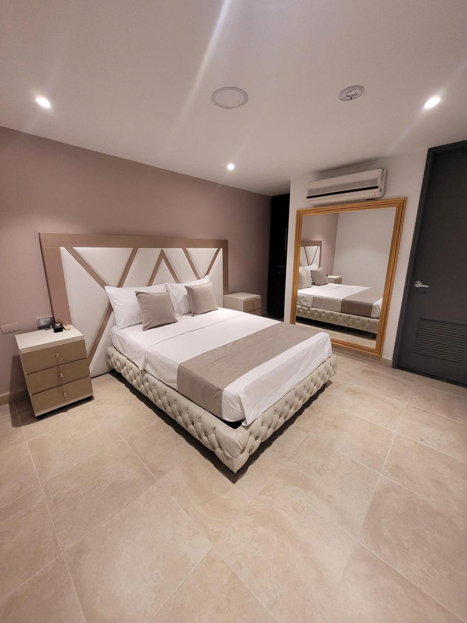 Hotel Med 33 Medellín Extérieur photo